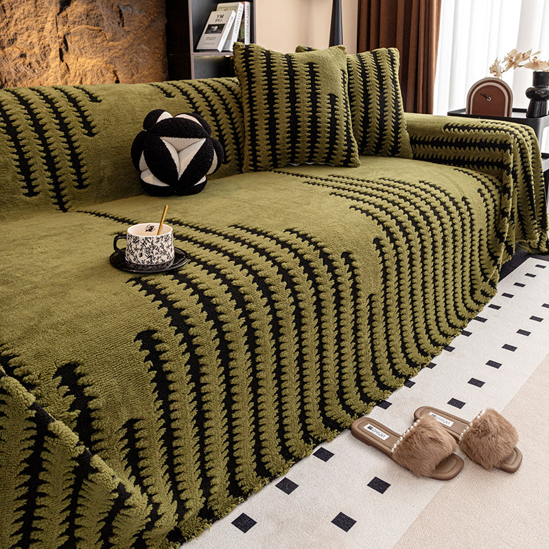 ✨Soft, non-slip plush sofa cover